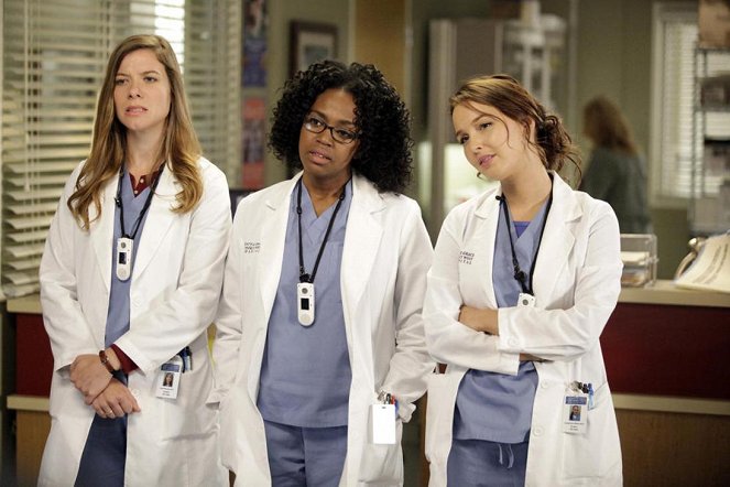 Grey's Anatomy - Season 9 - I Saw Her Standing There - Photos - Tessa Ferrer, Jerrika Hinton, Camilla Luddington