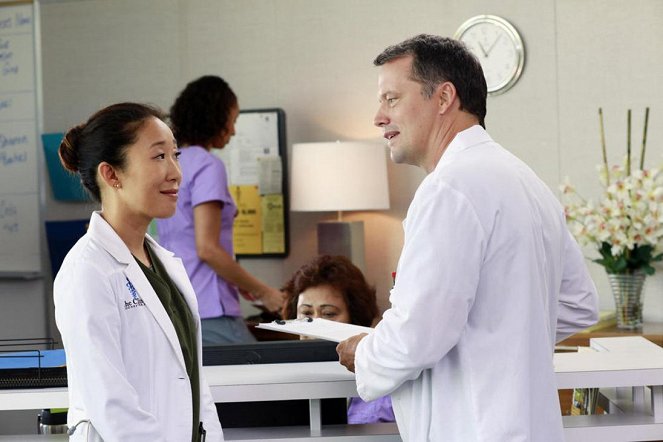 Grey's Anatomy - Die jungen Ärzte - Liebe die Deinen - Filmfotos - Sandra Oh, Steven Culp