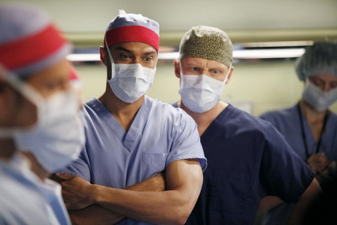 Grey's Anatomy - Season 8 - This Magic Moment - Photos - Jesse Williams, Kevin McKidd