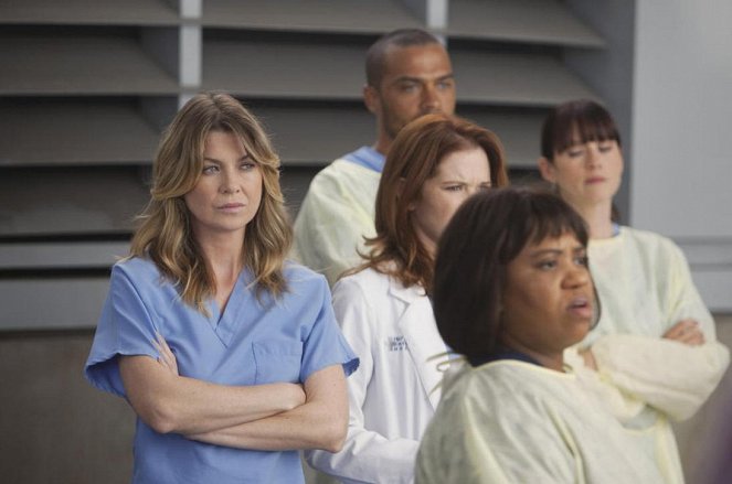 Greyn anatomia - Season 8 - Vapaa pudotus - Kuvat elokuvasta - Ellen Pompeo, Chandra Wilson