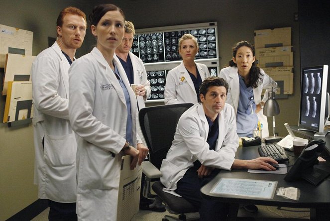 Grey's Anatomy - Give Peace a Chance - Van film - Kevin McKidd, Chyler Leigh, Eric Dane, Jessica Capshaw, Patrick Dempsey, Sandra Oh