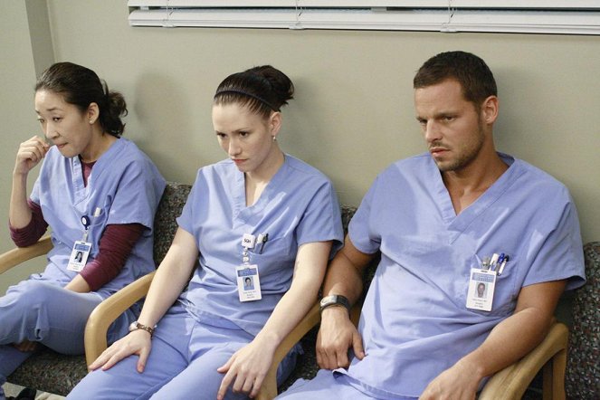 Grey's Anatomy - Season 6 - I Saw What I Saw - Photos - Sandra Oh, Chyler Leigh, Justin Chambers