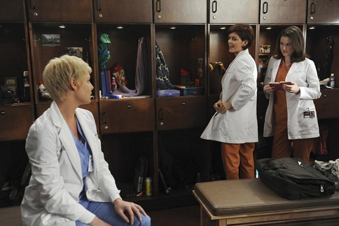Grey's Anatomy - Invasion - Photos - Katherine Heigl, Nora Zehetner, Sarah Drew