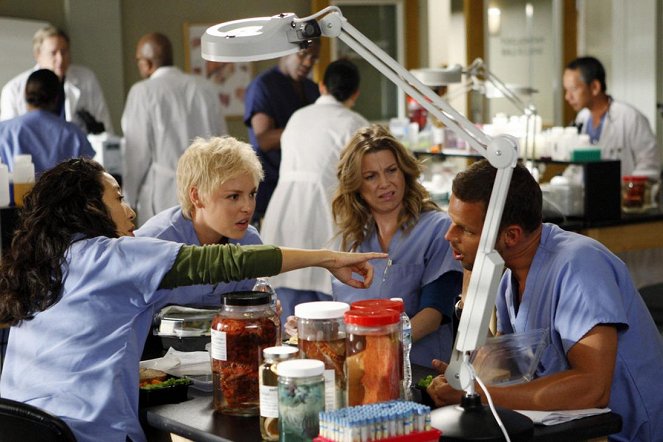 Grey's Anatomy - Tainted Obligation - Photos - Sandra Oh, Katherine Heigl, Ellen Pompeo, Justin Chambers