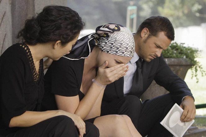 Grey's Anatomy - Good Mourning - Photos - Sandra Oh, Katherine Heigl, Justin Chambers