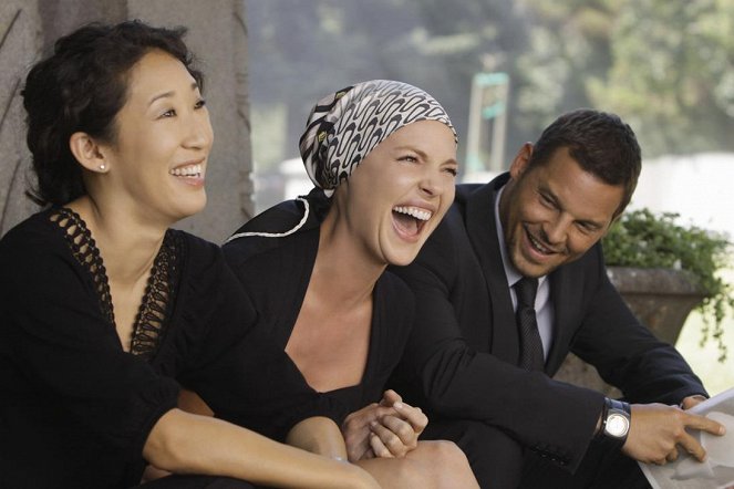 Grey's Anatomy - Season 6 - Good Mourning - Photos - Sandra Oh, Katherine Heigl, Justin Chambers
