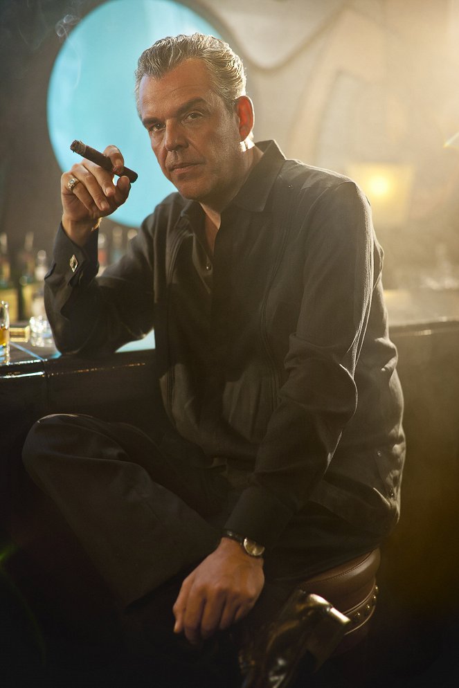 Magic City - Season 1 - Werbefoto - Danny Huston