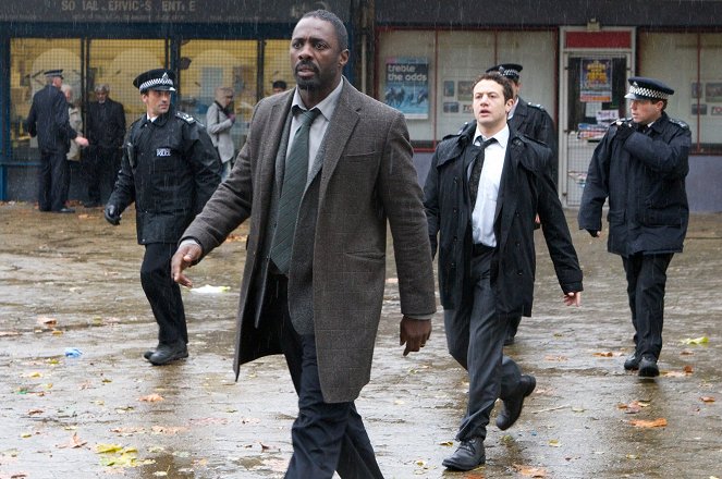 Luther - Episode 2 - Photos - Idris Elba, Warren Brown