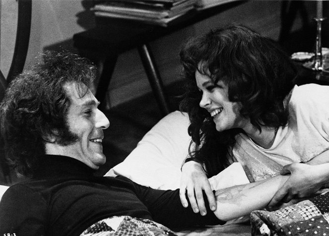 Zrozen k vítězství - Z filmu - George Segal, Karen Black