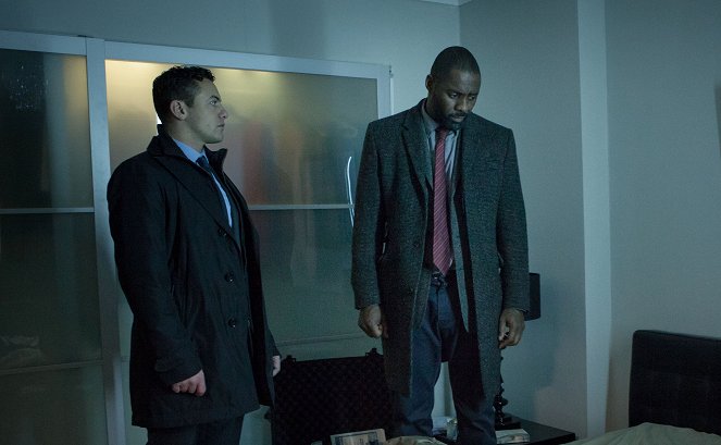 Luther - Season 3 - Episode 2 - Van film - Warren Brown, Idris Elba