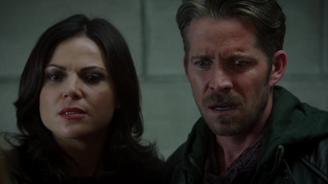Once Upon a Time - Birth - Van film - Lana Parrilla, Sean Maguire