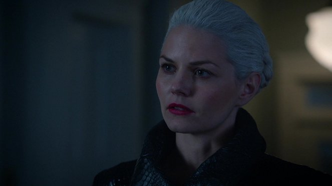 Once Upon a Time - Birth - Photos - Jennifer Morrison