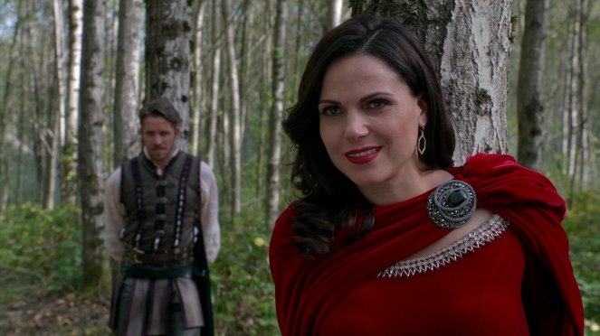 Once Upon a Time - Birth - Photos - Sean Maguire, Lana Parrilla