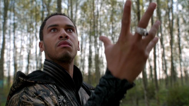 Once Upon a Time - Birth - Van film - Elliot Knight