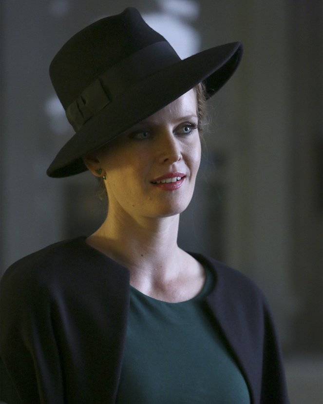 Once Upon a Time - Birth - Photos - Rebecca Mader