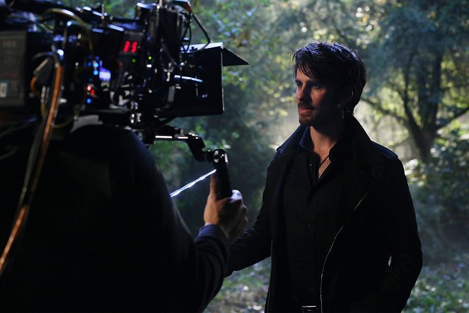 Once Upon a Time - Swan Song - Kuvat kuvauksista - Colin O'Donoghue