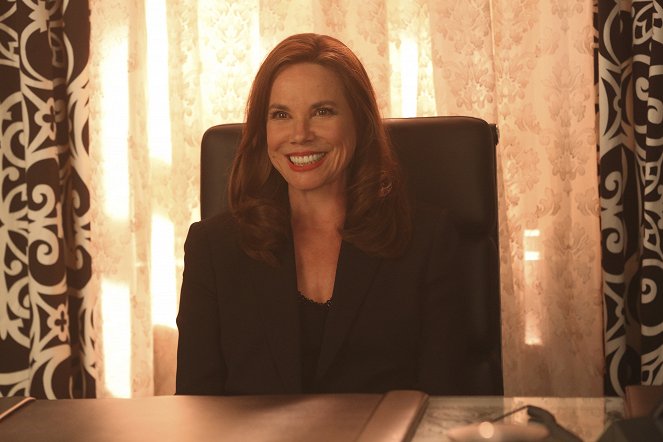 Once Upon a Time - Souls of the Departed - Kuvat elokuvasta - Barbara Hershey