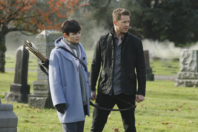 Once Upon a Time - Souls of the Departed - Photos - Ginnifer Goodwin, Josh Dallas