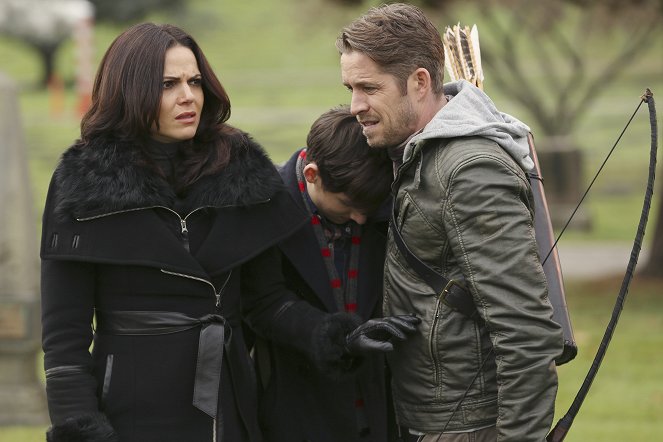 Once Upon a Time - Souls of the Departed - Van film - Lana Parrilla, Sean Maguire