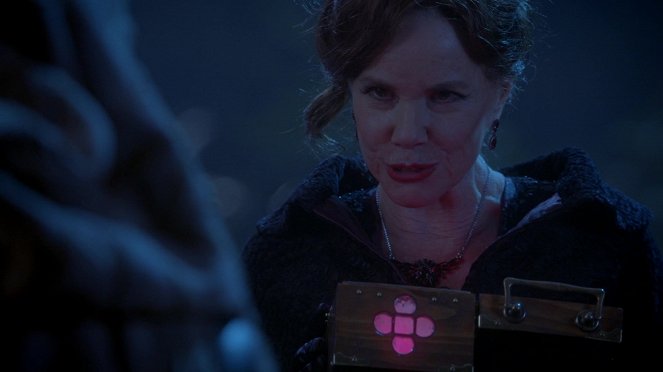 Once Upon a Time - Souls of the Departed - Photos - Barbara Hershey