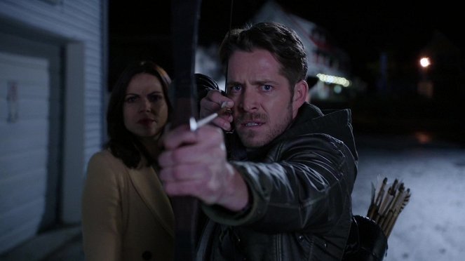 Once Upon a Time - Swan Song - Photos - Lana Parrilla, Sean Maguire
