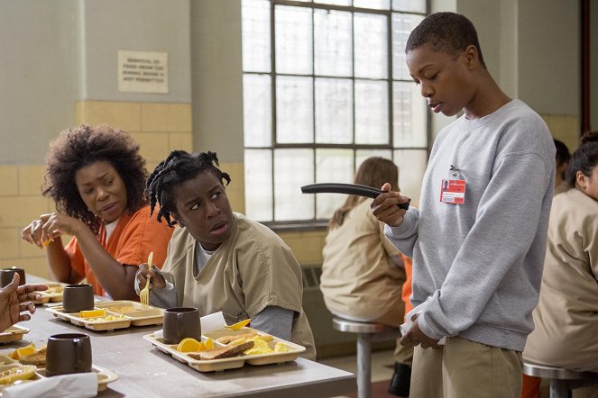 Orange Is the New Black - Całkiem inna dziurka - Z filmu - Lorraine Toussaint, Uzo Aduba, Samira Wiley