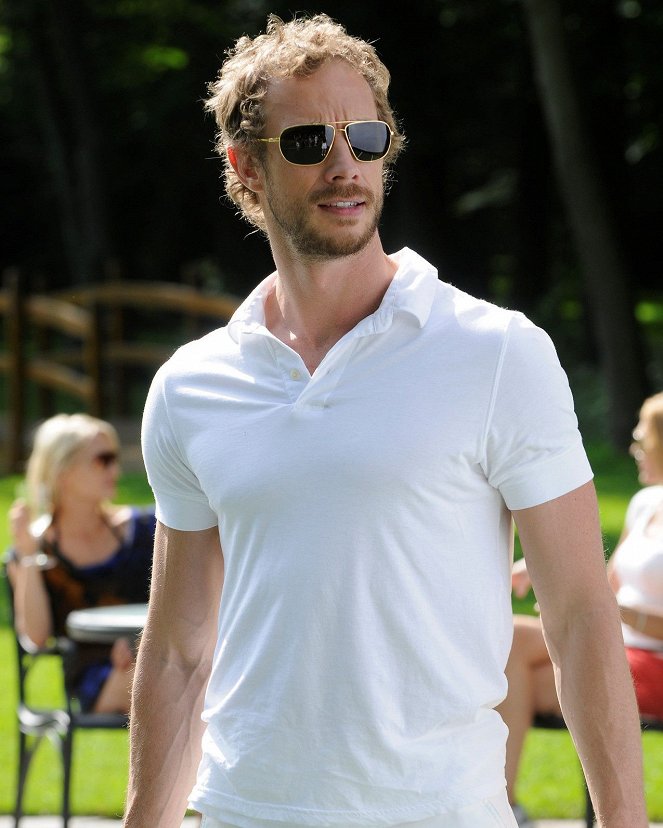 Lost Girl - (Dis)Members Only - Photos - Kris Holden-Ried