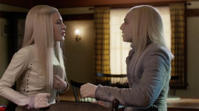 Defiance - Of a Demon in My View - Photos - Jaime Murray, Jesse Rath
