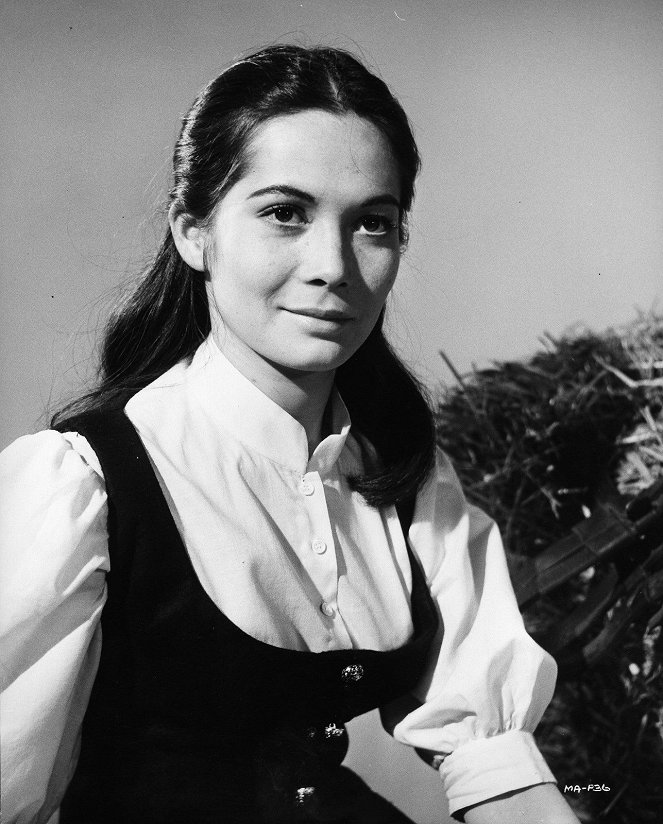 The Main Attraction - Film - Nancy Kwan