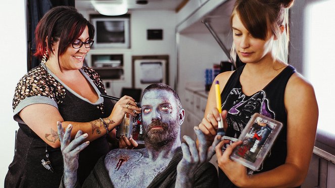 Z, mint zombi - Season 2 - Corporate Retreat - Forgatási fotók - Keith Allan
