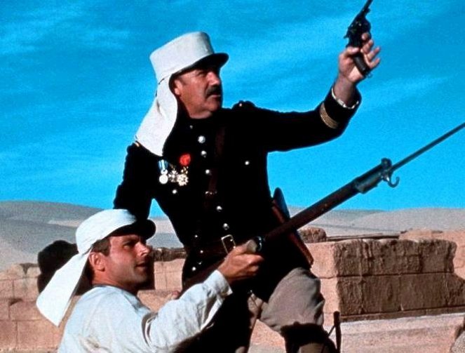 March or Die - Van film - Terence Hill, Gene Hackman