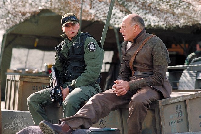 Stargate SG-1 - Season 6 - Allegiance - Photos - Richard Dean Anderson, Carmen Argenziano