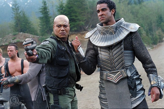 Stargate SG-1 - Season 6 - Allegiance - Photos - Christopher Judge, Obi Ndefo