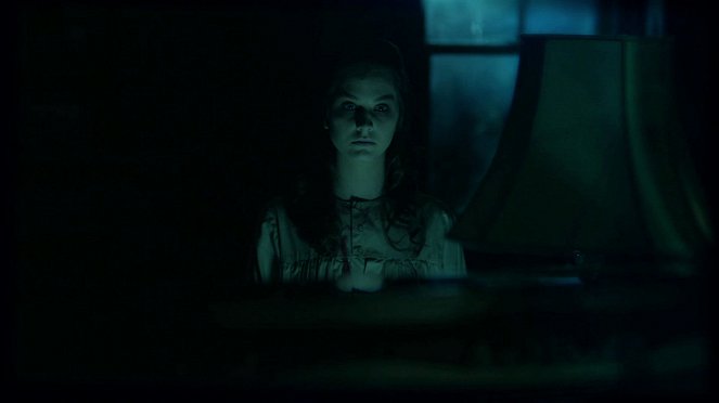 Paranormal Witness - Unerklärliche Phänomene - Die Frau im Spiegel - Filmfotos