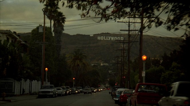 Phénomène paranormal - The Hollywood Sign Haunting / The Good Skeleton - Film