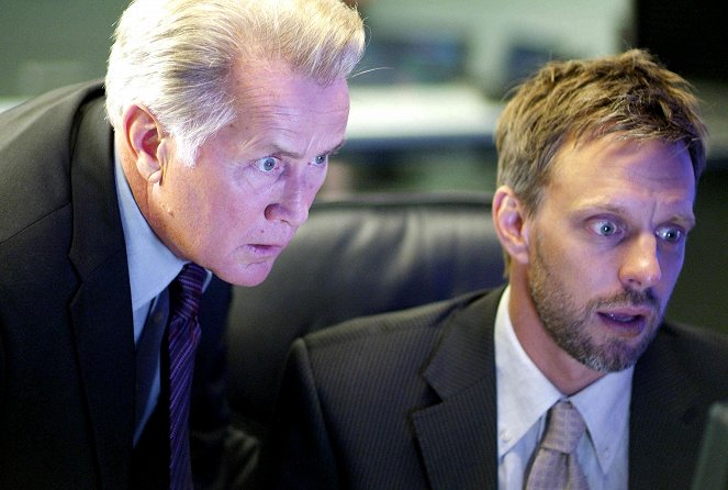 Echelon Conspiracy - De la película - Martin Sheen, Trevor White