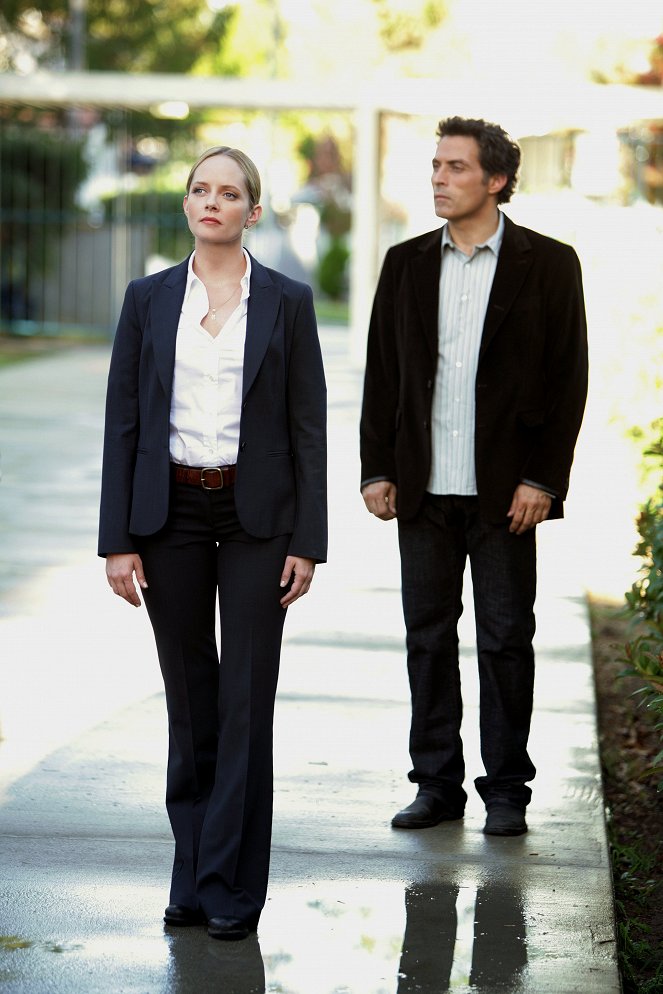 Eleventh Hour - Cardiac - Photos - Marley Shelton, Rufus Sewell