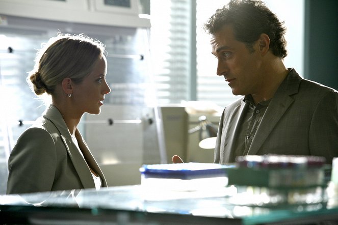 Eleventh Hour - Frozen - Photos - Marley Shelton, Rufus Sewell