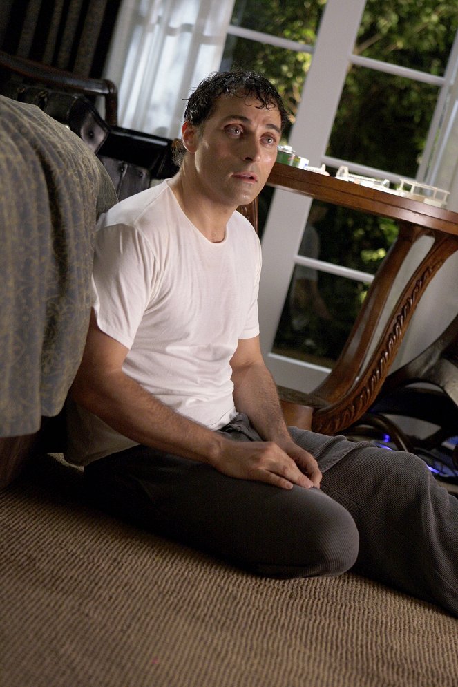 Eleventh Hour - H2O - Filmfotos - Rufus Sewell