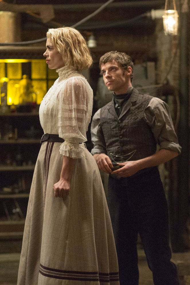 Penny Dreadful - Evil Spirits in Heavenly Places - Photos - Billie Piper, Harry Treadaway