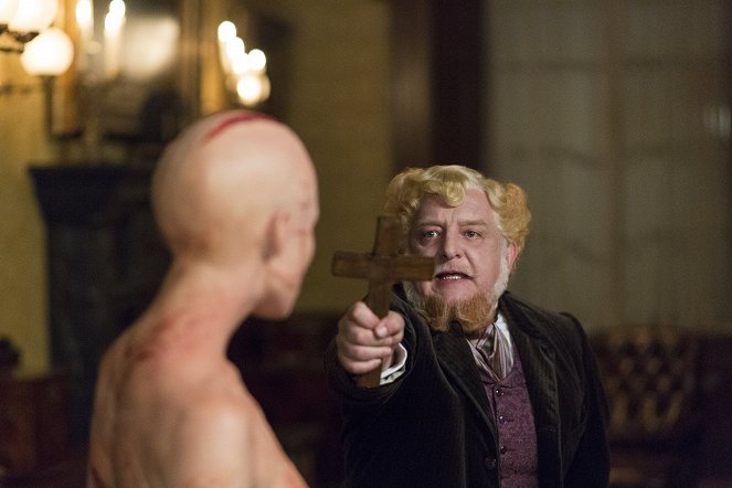 Penny Dreadful - Evil Spirits in Heavenly Places - Do filme - Simon Russell Beale