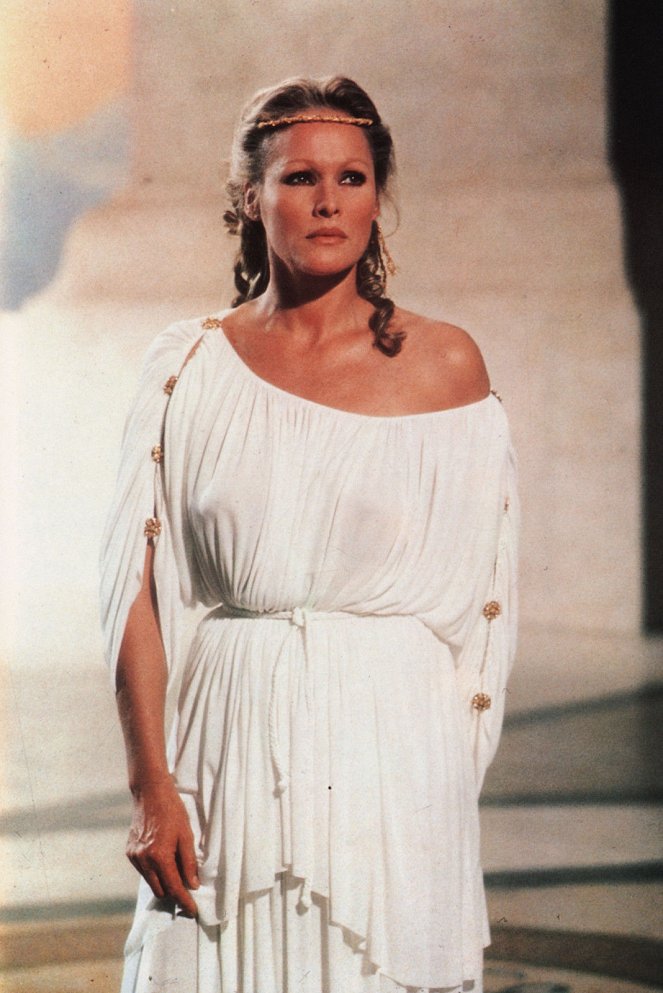 Choque de Titãs - Do filme - Ursula Andress