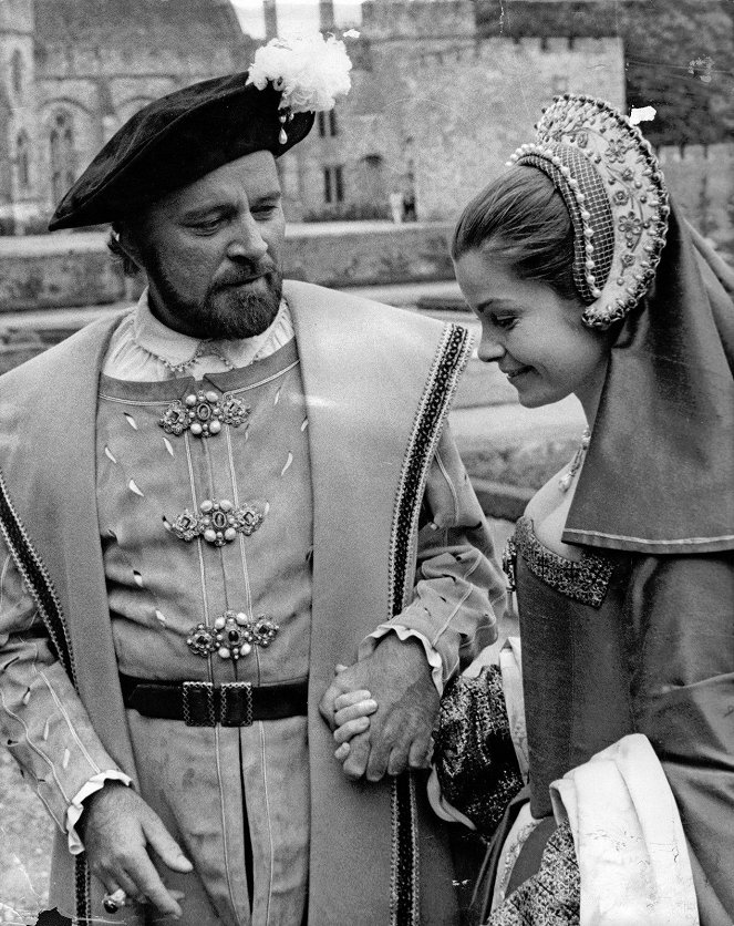 Königin für tausend Tage - Filmfotos - Richard Burton, Geneviève Bujold