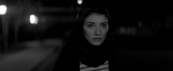 A Girl Walks Home Alone At Night - Film