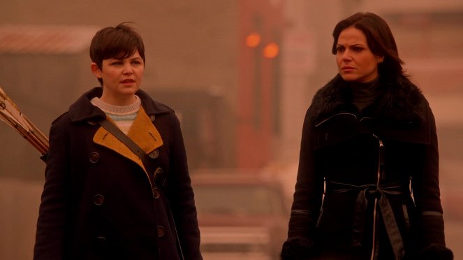 Once Upon a Time - Devil's Due - Photos - Ginnifer Goodwin, Lana Parrilla