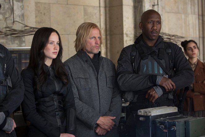 Hunger Games: Síla vzdoru 2. část - Z filmu - Jennifer Lawrence, Woody Harrelson, Mahershala Ali