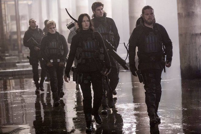 Hunger Games: Síla vzdoru 2. část - Z filmu - Josh Hutcherson, Jennifer Lawrence, Liam Hemsworth, Elden Henson