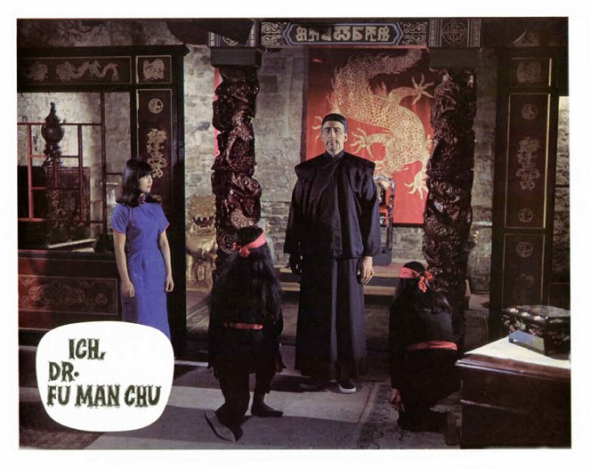 The Face of Fu Manchu - Vitrinfotók - Christopher Lee