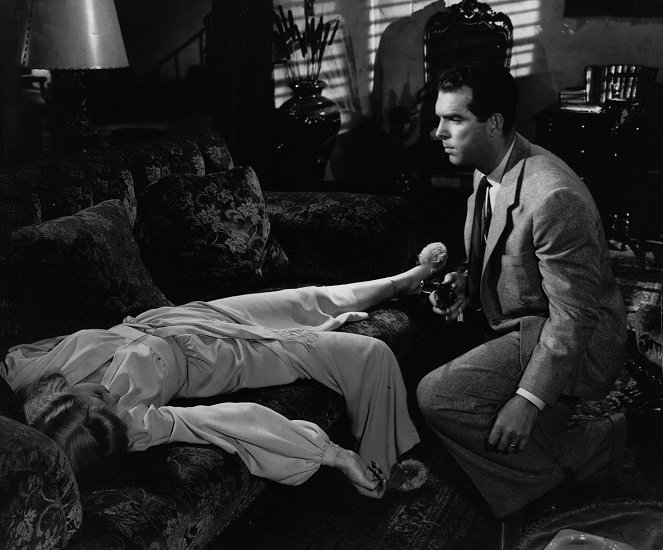 Double Indemnity - Photos - Fred MacMurray