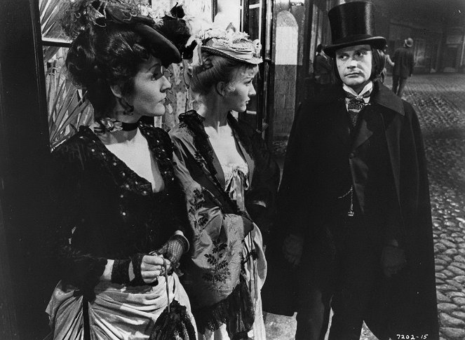 Dr. Jekyll und Schwester Hyde - Filmfotos - Ralph Bates